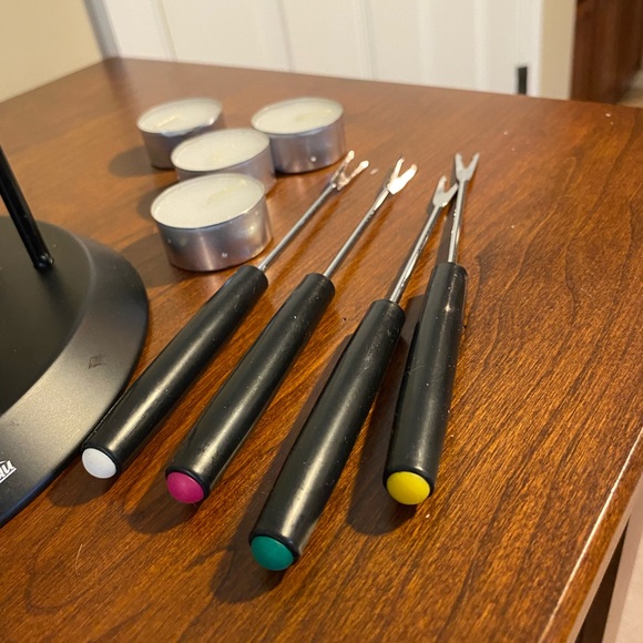 Trudeau 7 piece chocolate fondue set newin box. 14 oz stoneware, all inclusive. - Picture 8 of 14